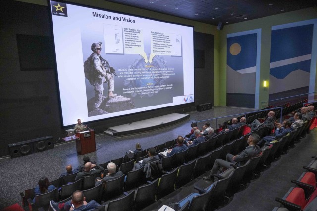 U.S. Army Security Assistance Command&#39;s Col. Steven Winkleman, Regional Operations Director for NORTHCOM/SOUTHCOM/INDOPACOM, discusses foreign military sales with a Canadian Defense and Innovation Business Delegation, Feb. 19, 2025 at the U.S....
