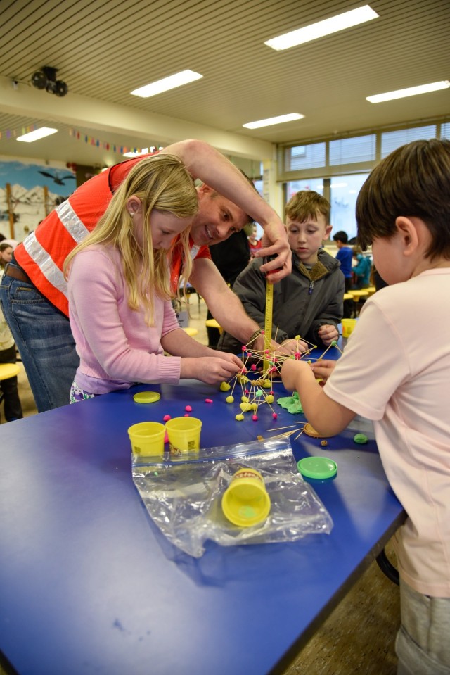 Army engineers partner with DoDEA to inspire future engineers at Aukamm Elementary School