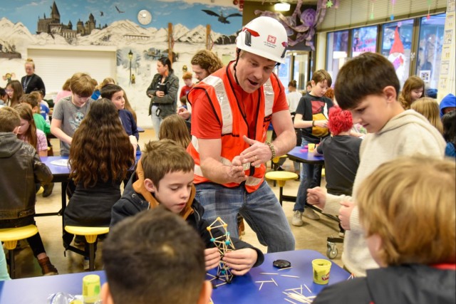 Army engineers partner with DoDEA to inspire future engineers at Aukamm Elementary School