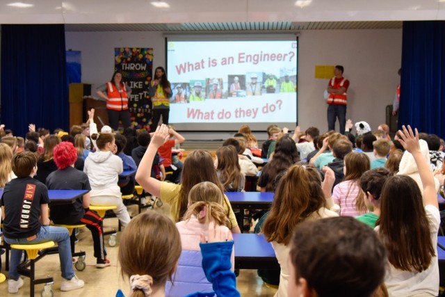 Army engineers partner with DoDEA to inspire future engineers at Aukamm Elementary School