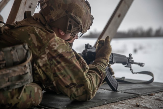10th Mountain Division Soldiers Train on the Finnish RK 62 Assault Rifle