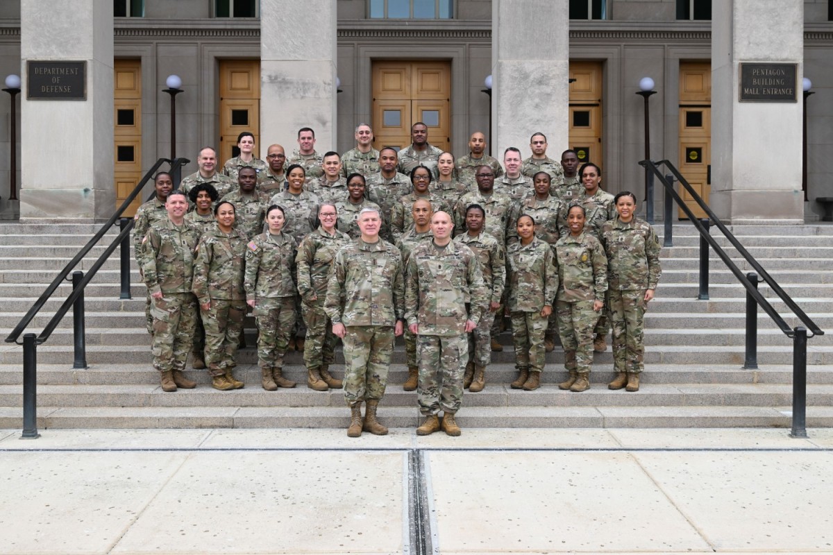 Symposium shapes Army financial leadership future | Article