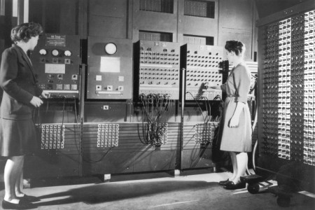 Programmers Betty Jean Jennings, left, and Fran Bilas, right, operate ENIAC&#39;s main control panel at the Moore School of Electrical Engineering, circa 1945.