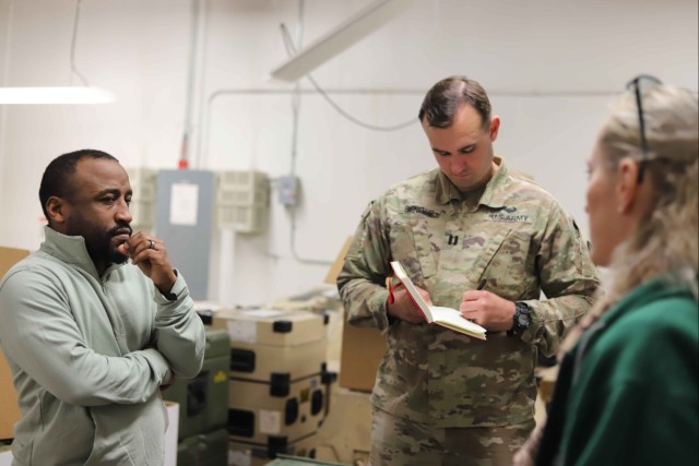 402nd AFSB’s employee named AMC/ASC employee of quarter