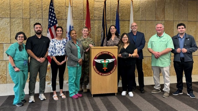 USAISR Explores Mixed Reality Headsets for Burn Casualty Care