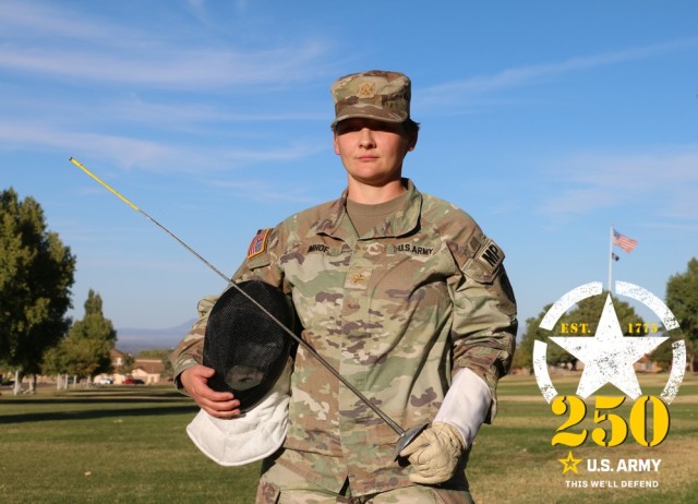 En garde! Soldier applies fencing skills to Army career
