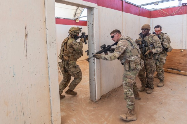 Bliss BOSS Soldiers ‘get down’ for Special Operations training