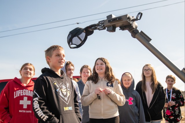 Fort Drum Soldiers Engage North Country Students in STEM at STARBASE