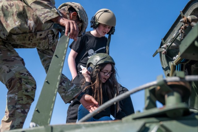 Fort Drum Soldiers Engage North Country Students in STEM at STARBASE