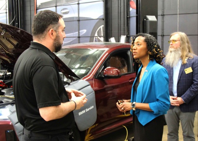 Secretary Jocelyn Mallette Visits Fort Bragg for Key Discussions