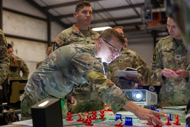 III Armored Corps fusion production chief integrates intelligence into operation planning