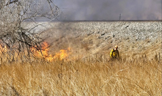 Fort McCoy holds prescribed burn along rail corridor on installation