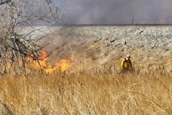 Fort McCoy holds prescribed burn along rail corridor on installation; improves safety