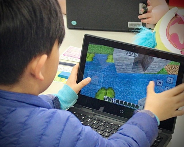 Minecraft Brings STEM Learning to Life at DoDEA Americas Elementary Schools
