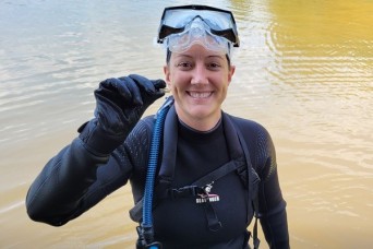 Metal detecting expert finds lost keepsakes for others