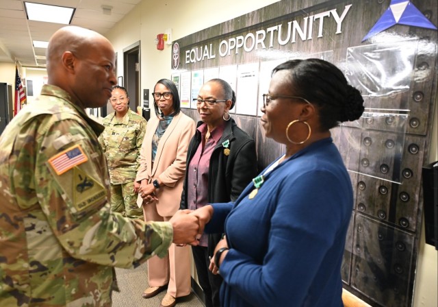 III Armored Corps commander visits Fort Cavazos SRU