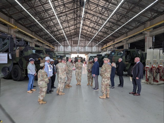 U.S. Army Europe and Africa deputy commanding general visits Coleman APS-2 worksite