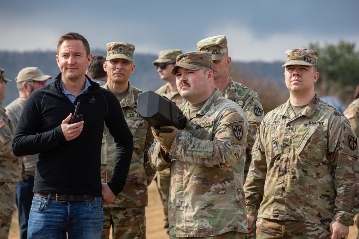 Soldiers demonstrate counter-drone tech in Germany