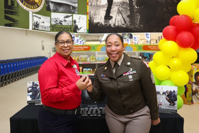 Fort Gregg-Adams AAFES hosts Vietnam War Pinning Ceremony