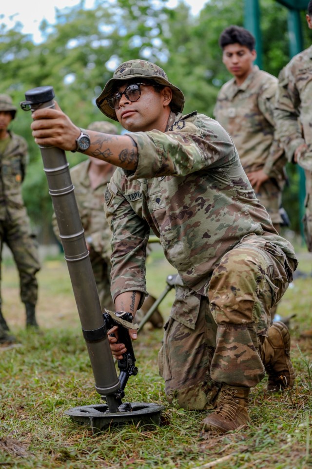 Soldiers with the Philippine Army 5th and 7th Infantry Division and U.S. Army Soldiers of the Cross-Domain Effects Company, 1st Battalion, 21st Infantry Regiment (Task Force Gimlet), 25th Infantry Division, participated in a subject matter expert...