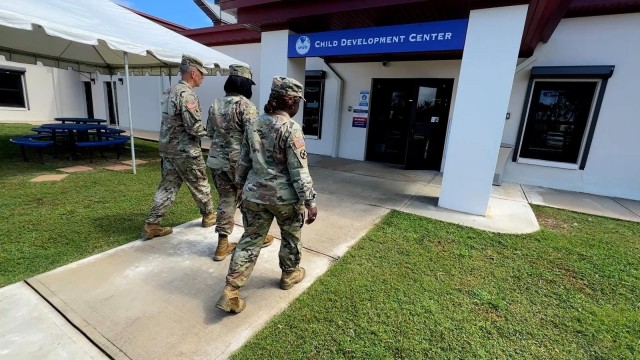 Maj. Gen. Wallace visits Fort Buchanan