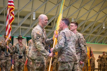 14th MP Brigade bids farewell to Neikirk, welcomes Elderkin during ceremony