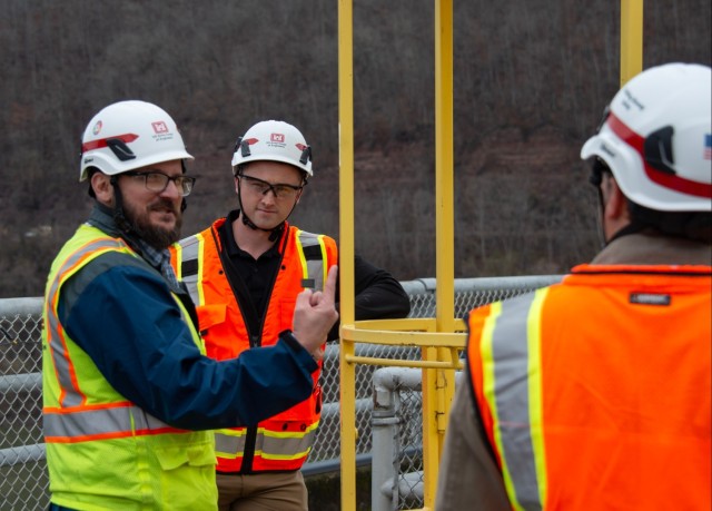 CAT 513 visits Bluestone Dam
