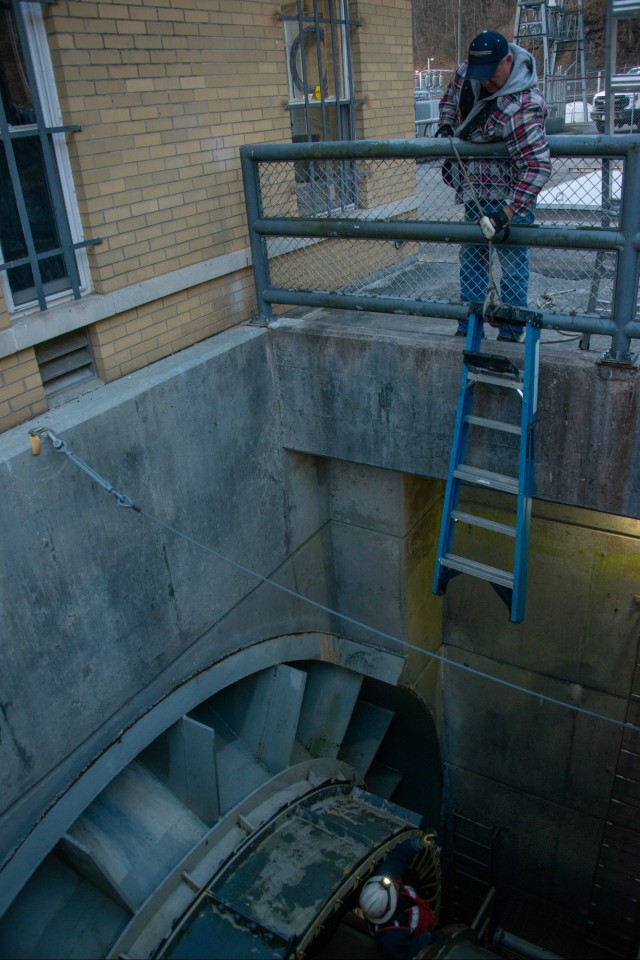 Tunnel Inspection at Summersville Dam