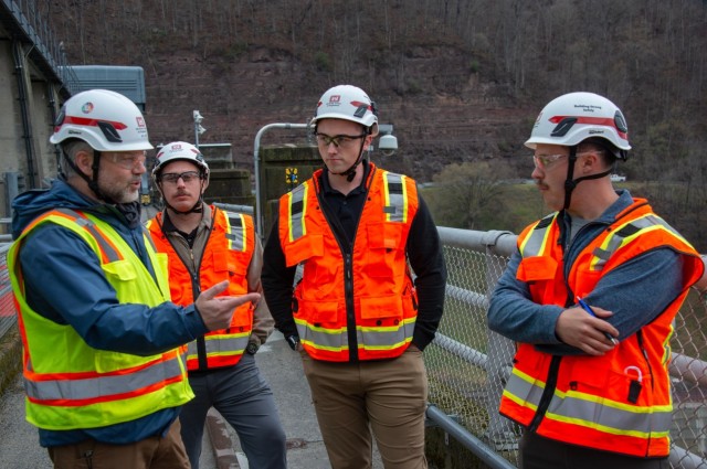 CAT 513 visits Bluestone Dam