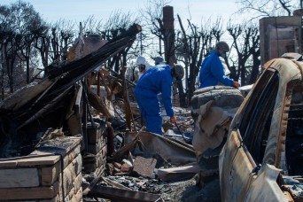 Army Chemical Corps specialist takes charge during wildfire response mission in California