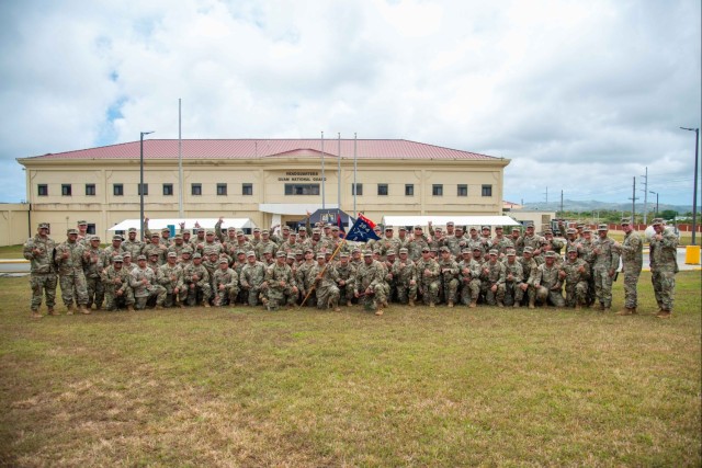 USARPAC Gen Clark presents the Alexander Hamilton Award to Team Binadu with Guam Army National Guard