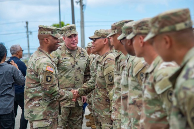 USARPAC Gen Clark presents the Alexander Hamilton Award to Team Binadu with Guam Army National Guard