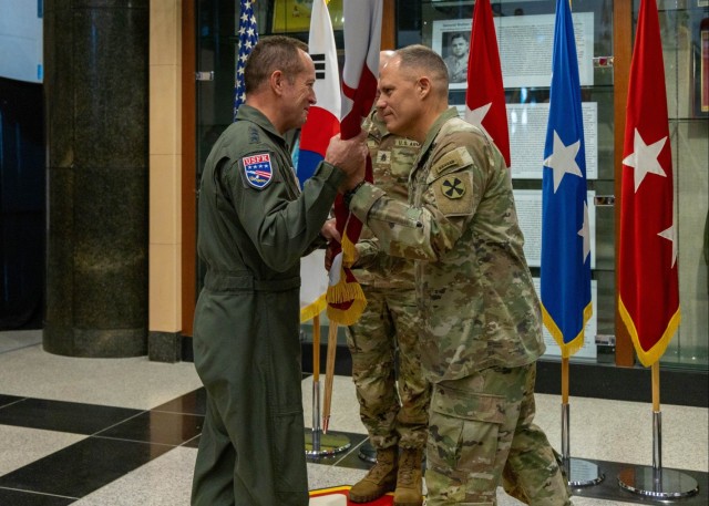 LaNeve relinquishes command of Eighth Army to take role at Pentagon