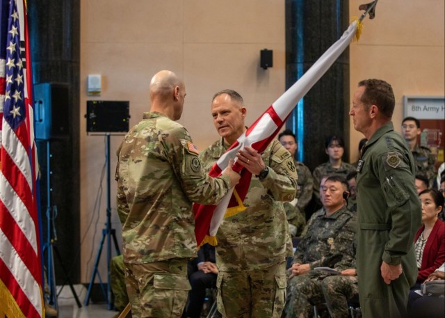 LaNeve relinquishes command of Eighth Army to take role at Pentagon