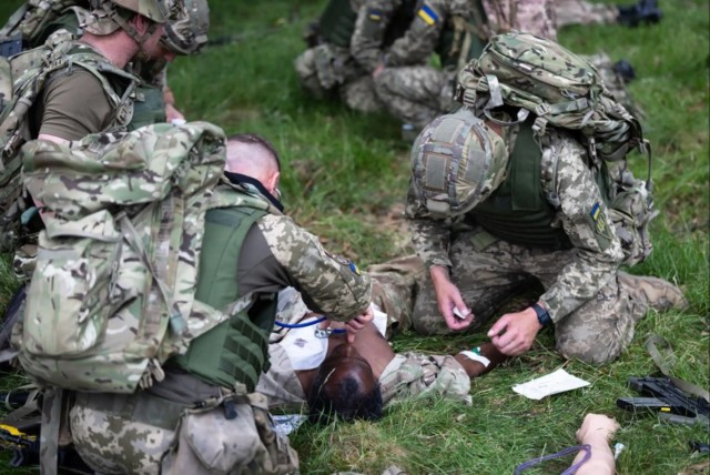 SPECIALIZED MEDICAL TRAINING GIVEN TO UKRAINIAN ARMED FORCES&#39; MEDICS