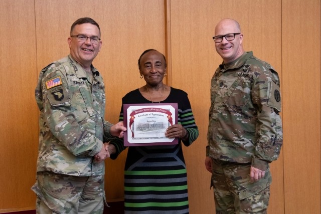 BAMC recognizes exceptional service of volunteers