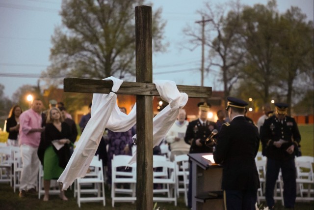 Fort Knox faith community celebrates Easter with a ‘bold’ sunrise service