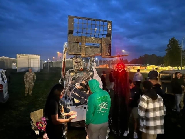 Soldiers participate in Halloween Activities