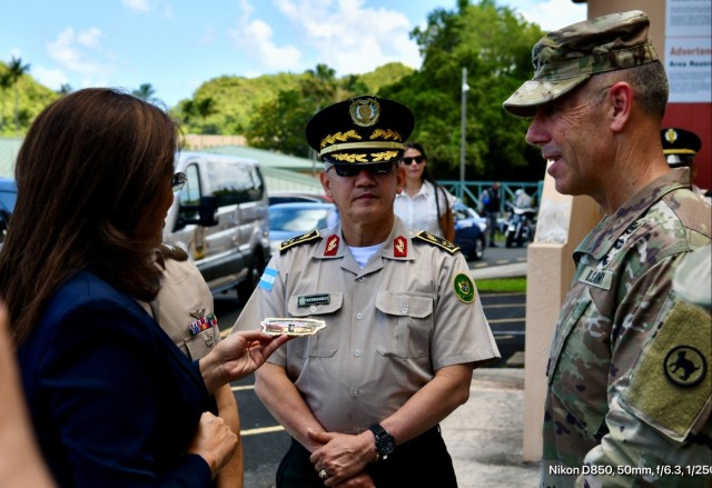 Honduran Minister of Defense Visits Fort Buchanan