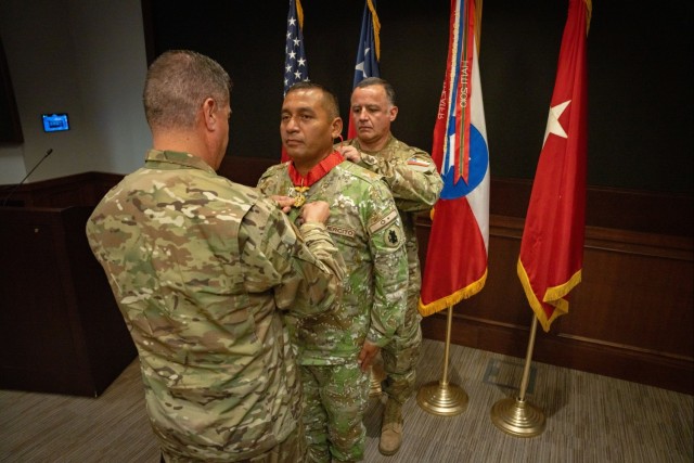Patched In: USARSOUTH welcomes incoming deputy commanding general - interoperability