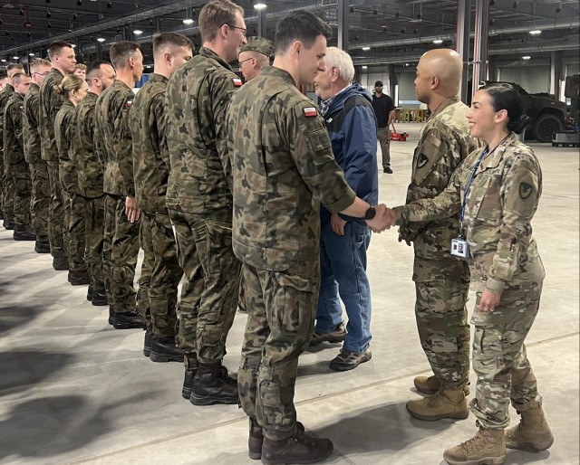 First iteration of Polish provided APS unit supply specialists complete US Army-led training