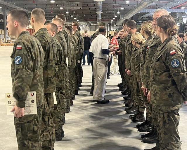 First iteration of Polish provided APS unit supply specialists complete US Army-led training