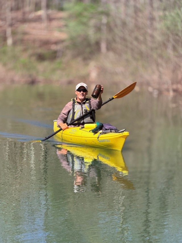 Man on a mission: &#39;Kayak Ron&#39; works to keep Patoka Lake pristine