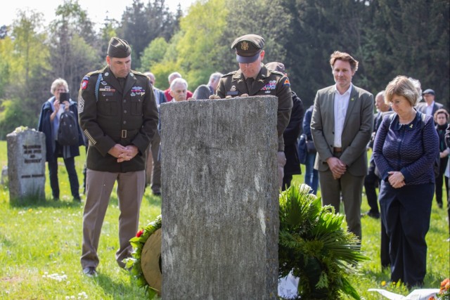 Kaufering Memorial Ceremony