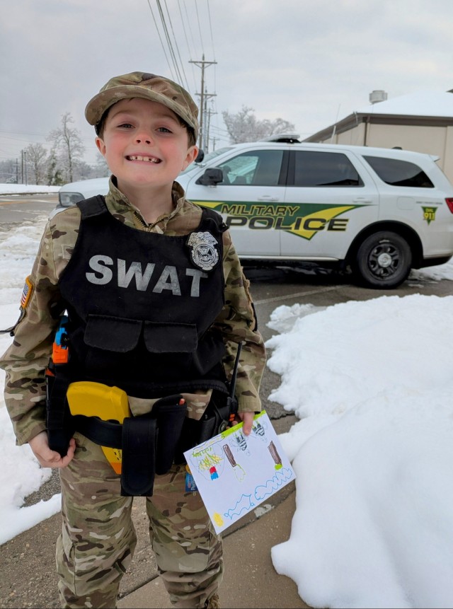 Fort Knox boy, cop connect over shared passion for emergency services