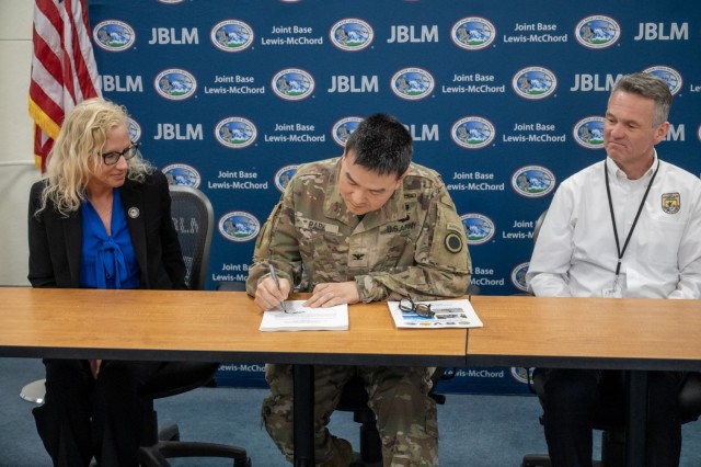 JBLM agreement to increase readiness training, improve wildlife protection