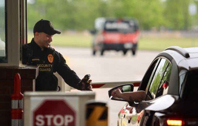 A Fort Knox gate guard scans IDs at the Chaffee (Main) Gate May 22, 2025.
