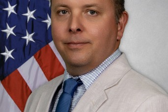 DEVCOM Civilian wins Kenneth C. Raymer Memorial Award