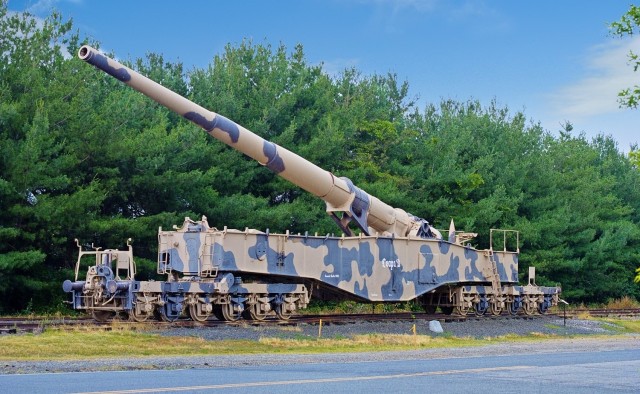 The big guns: High-Caliber and Long-Range Artillery in the U.S. Army during the Cold War