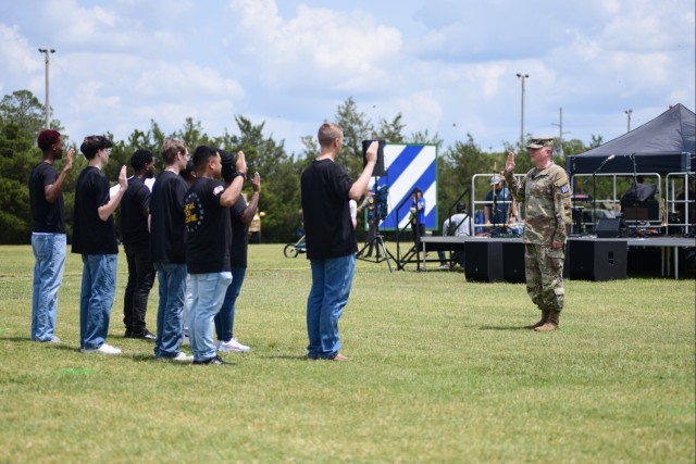 Paws, pride & patriotism: Fort Stewart, Hunter hosts AKC competition for Army 250
